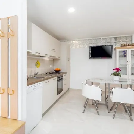 Apartment Alex - Best Location Porec Exterior photo