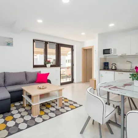 Apartment Alex - Best Location Porec Exterior photo