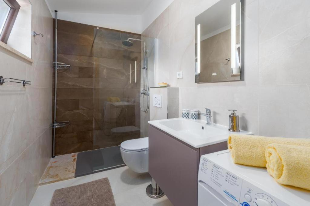 Alex - Location Apartment *